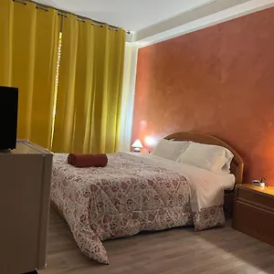 Leone D'oro 2 Guest house Mestre